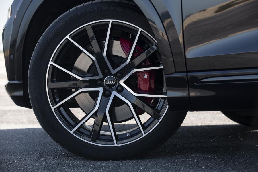 Колеса Audi SQ8 TDI 2019 года  (UK) (фото 28 из 40)